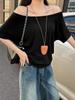Camiseta Branca de Manga Curta Off-Shoulder para Mulheres, Novo Estilo Verão 2026, Caimento Solto, Camiseta Básica Emagrecedora, Top de Um Ombro Estilo Garota Spicy