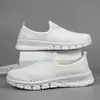 Zapatos de verano de punta ancha para hombre, slip-on de malla hueca transpirables de suela blanda de horma ancha para caminar para hombres y mujeres, zapatos de punta ancha, zapatos slip-on