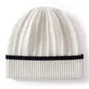 Nueva colección de otoño e invierno: Gorro de punto de cachemira con bloques de color, unisex, estilo coreano, simple y versátil, cálido y proporciona excelente aislamiento contra el frío