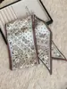 Acessórios de Moda Feminina Elegantes Corrente de Suéter Colar de Seda Estampado Flor de Castanha Outono e Inverno Retrô Acessórios de Colar Luxo Acessível Colar de Alta Qualidade