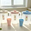 Jarra com 4 copos modelo novo para uso doméstico de plástico, jarra de água fria, conjunto de grande capacidade com quatro copos