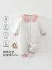 Macacão infantil sem costura para primavera e outono, macacão de algodão puro para recém-nascidos 60g algodão fino, pijama de renda para bebê Classe A com gola de pétala