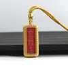 Mini Barra de Oro de Aleación Pintada a Mano con Arena Mineral Dorada Colgante Thangka con Corona Ocho Grandes Guardianes Mantra Thangka
