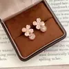 Pendientes de Bola de Zirconia con Flor de Concha de Lujo Ligero y de Nicho Pendientes Dulces y de Moda Accesorios para Orejas Elegantes y Graciosos Nuevo Estilo 2026 para Mujeres