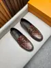 Sapatos Mocassins Masculinos de Couro Genuíno com Estampa Xadrez Retrô, Slip-on, Tendência em Sapatos de Couro, Sapatos Individuais Masculinos para o Trabalho e o Dia a Dia