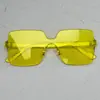 Novos Óculos de Sol Sem Aro Peça Única Cor Jelly Transparente para Homens, Fotografia de Rua de Celebridade da Internet, Formato Côncavo Retrô, Óculos de Sol Modernos para Mulheres