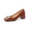 Fivela quadrada de strass, salto grosso, sapatos franceses de camada única, design feminino, senso de nicho, primavera e outono, salto alto profissional de veludo marrom, cabeça quadrada