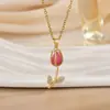 Lámpara Colgante de Nuevo Estilo con Diseño de Flor de Tulipán Microincrustada Collar de Lujo Moda Femenina Simple Cadena para Clavícula de Acero de Titanio de Gama Alta