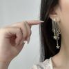 Nuevos aretes de borla de estrella de cinco puntas de metal de alta gama con sentido de la moda, largos, elegantes, temperamento Joker, joyería para la oreja al por mayor