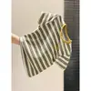 Camiseta Bordada de Designer para Mulheres, Estilo Verão, Listras Color-Block Modernas, Camiseta Base Camada Interna, Fashion e Estilosa, Manga Curta com Ombro Caído