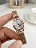 Novo Relógio Casual Feminino Nicho Luxo Leve Popular Mini Pequeno Dourado Retro Vintage Simples Alto Padrão Temperamento Relógio
