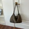 Bolsa Tote Fashionable Simples de Alto Padrão Outono 2026 Bolsa de Ombro Transversal de Grande Capacidade de Alto Padrão