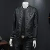 Moda Masculina Tendencia Europea Nueva Primavera y Otoño Patrón Oscuro Corte Delgado Cuello de Béisbol Chaqueta Casual