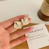 [Tratamento de Liquidação] Brincos Prata Antigos Estilo Francês Retro Flor Metálica Nicho para Mulheres