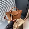Bolso de Mano, Bolso Tote Pequeño, Bolso Retro de Color Café de Alta Gama para Viajar, Nuevo Bolso Cruzado de Hombro Único con Diseño de Nicho para Mujer