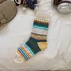 Estilo étnico retro tejido grueso caqui estilo callejero Fair Isle calcetines holgados hasta la pantorrilla para pareja ins estilo mismo que Xiaohongshu mujeres
