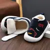 Sapatos para bebês meninos outono inverno sapatos de bebê com veludo acolchoado infantil 0-1-2 anos inverno sola macia sapatos de algodão para mulheres