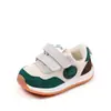 Zapatos Nuevos de Otoño para Caminar de Bebé para Niñas, Zapatos Suaves de Suela Antideslizante para Caminar de Bebé para Niños, Zapatos de Malla Transpirable de una Sola Pieza al por Mayor