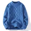 Nueva colección de otoño e invierno de suéteres de punto trenzado de moda para hombre y tops de punto, una prenda básica de capas moderna y casual para hombres europeos y americanos