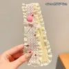Lindas pegatinas de flequillo de dibujos animados para otoño e invierno, diademas de punto florales versátiles de estilo coreano con cierres de velcro, que exudan un ambiente sofisticado y elegante