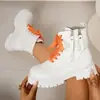 Populares en sitios independientes, botas Martin personalizadas con cordones y suelas gruesas, botines antideslizantes en blanco y negro, botas de moda para mujer