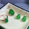 Conjunto de tres piezas de pendientes y anillo de ágata con colgante de gota de agua de calcedonia verde con incrustaciones de oro rosa de hielo de alta calidad al por mayor de fábrica