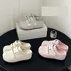 Sandálias Birkenstock de sola grossa femininas 2026 verão nova chegada fecho de velcro cobrindo os dedos meias-sandálias sola plataforma sandálias casuais versáteis femininas