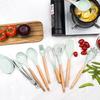 Venta al por mayor de fábrica herramientas de cocina creativas mango de madera utensilios de cocina de silicona juego de 12 piezas de juego de espátula de silicona de 11 piezas
