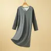 Vestido Longo de Veludo Dupla Face Feminino Outono e Inverno Manga Longa Camisola Acolchoada Grossa Quente Gola V Pijama Casual Roupa de Casa