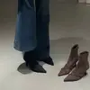 Botas retrô de camurça de salto alto para mulheres, novo estilo 2026, elegantes botinhas de bico fino, botas francesas de corte justo, botinhas elásticas de salto fino