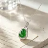 Nuevo Collar Estilo Chino Imitación Calcedonia Calabaza Full Diamante Microincrustado para Mujer, Exquisita y Versátil Nuevo Estilo Lujo Ligero Cadena Súper Brillante para Clavícula