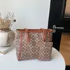 Bolso Retro Nuevo para Mujer 2026 Verano Nuevo Bolso Tote de Gran Capacidad para el Trabajo Bolso de Hombro Clásico Práctico Versátil para el Trabajo