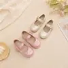 Sapatos sociais duráveis para meninas para shows de aniversário e festas, sapatos de couro de princesa com bico redondo e laço brilhante em estilo de luxo leve vintage
