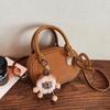 2024 Otoño e Invierno Nicho Nuevo Bolso Boston Portátil Moda Viajero Todo Combinable Hombro Cruzado de Alta Gama Bolso de Mujer