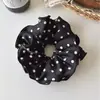 Pañuelo Cuadrado de Satén Beige de Alta Gama para Atar el Cabello con un Patrón de Estrellas, Elegante Banda Cuadrada para el Cabello para Cola de Caballo Baja