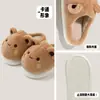 Chinelos de algodão com urso de desenho animado, chinelos femininos de inverno para casa, quentes e confortáveis para uso doméstico, sapatos de algodão antiderrapantes de sola grossa para outono e inverno, atacado para homens