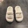Pantuflas mullidas versátiles de alta gama para mujer, de moda en redes sociales, nuevos artículos para Otoño/Invierno 2026, aptas para usar en exteriores, suela gruesa, que aumentan la altura, de una sola tira, pantuflas de algodón
