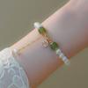 Pulsera de Lujo Ligero con Gradiente de Estrella y Luna y Mariposa para Mujer, Nuevo Diseño de Nicho Estilo Chino, Versátil y Colorida para Estudiantes y Mejores Amigas