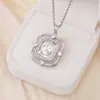 Tohm Diseño Elegante Colgante de Cobre Incrustado con Diamantes Collar Hueco Versátil Collar para Celebridades de Internet Cadena de Acero Inoxidable Estilo Único para Mujer
