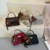 Elegante y clásico bolso de mano de moda, nuevo modelo 2026 para mujer, bolso versátil de hombro y cruzado de nicho para el día a día