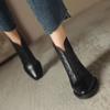 Botas curtas britânicas retrô de salto alto com zíper nas costas para mulheres 2024 outono e inverno novas botas de couro macio simples salto grosso na moda