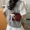 Bolsas Casuais Femininas 2026 Nova Bolsa Transversal Versátil Bolsa de Ombro Único para o Trabalho Bolsa de Mão Retrô de Primavera Bolsa Quadrada Pequena
