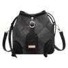 Bolso de diseño nicho popular de este año 2024 nuevo bolso de mujer moda marea bolso bandolera diamante de color todo-combinable bolso bombonera