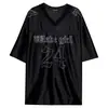 2026 Nueva Camiseta Deportiva Casual de Verano Niche Retro con Cuello en V y Retazos de Manga Corta al Mismo Estilo que la Camiseta de Novio de la Celebridad de Internet