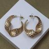 Estilo japonés igual LILY BROWN BROWN moda con forma de C aretes martillados retorcidos aretes S925 aretes de botón