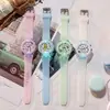 Reloj de dinosaurio de dibujos animados popular transfronterizo al por mayor para estudiantes de primaria y secundaria, reloj de cuarzo infantil luminoso