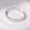 Pulsera Abierta de Acero Inoxidable Europea y Americana Transfronteriza, Pulsera Sencilla en Relieve, Acero de Titanio Ecológico Dorado de 18K que No se Desvanece, Joyería para Mujer