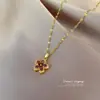 [Acero de Titanio] Collar Elegante Flor de Cinco Pétalos Personalidad Moda Collar de Flor Roja Cadena para Clavícula Todo-partido para Mujer Colgante