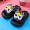 Celebridade da Internet Desenho Animado Fofo EVA Verão Chinelos Infantis Casa Baotou Interno Leve Sandálias de Bebê para Meninas