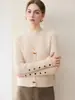 Outono/Inverno 2026 Novo Colete Cardigan de Tricô Cashmere Espesso Malha 7 Fios Gola V Botão de Chifre Sem Mangas Xale Feminino